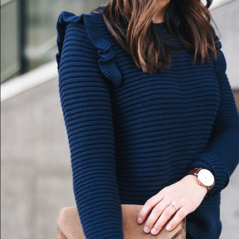 BNWOT Banana Republic Ruffle Shoulder Sweater